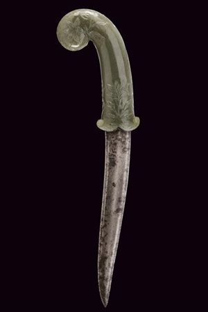 Kandshar con impugnatura in giada