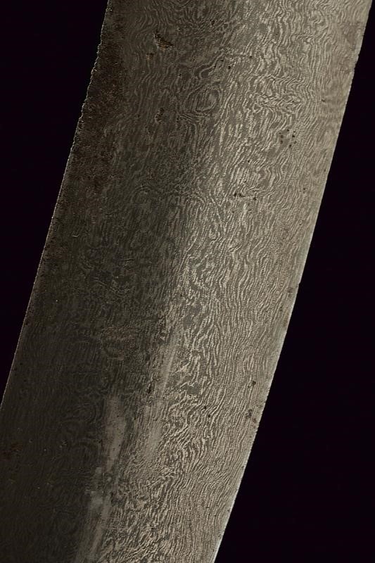 Pugnale ottomano del XIX secolo, elegante arma in damasco con impugnatura in legno