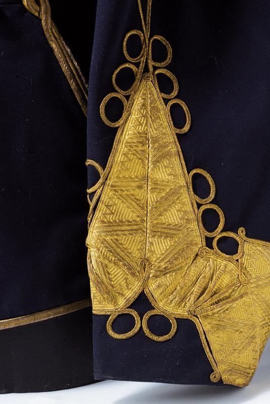 Uniforme di Attila, maggiore degli Ussari, con decorazioni e medaglie, Austria