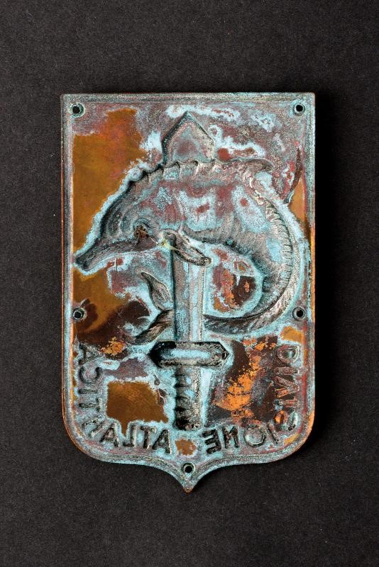 Distintivo della Divisione Atlantica, Repubblica Sociale Italiana, rame, 4.9 x 7.8 cm