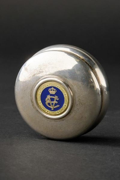 Scatola d'argento, Torino, con monogramma reale 'VE' e bordo decorato