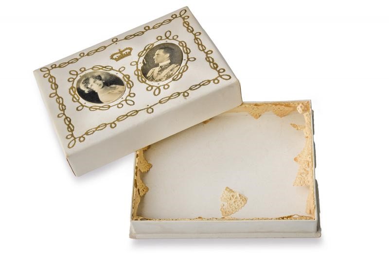 Umberto II di Savoia, Maria José di Sassonia Coburgo Gotha - Scatola commemorativa del matrimonio...