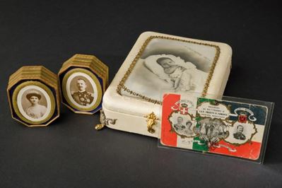 Scatolina commemorativa del battesimo di Umberto II di Savoia, Regno d'Italia