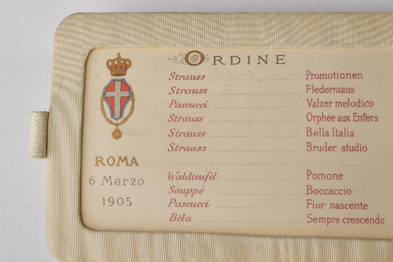 Carnet di ballo di corte, epoca di Vittorio Emanuele III, Torino, 7 x 11.5 cm.