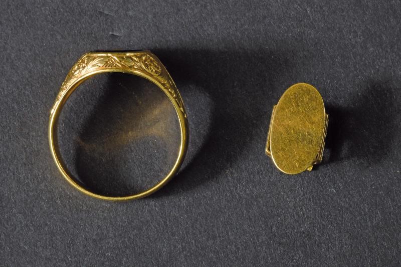 Anello e spilla ornamentale, Regno d'Italia, oro e pietre dure