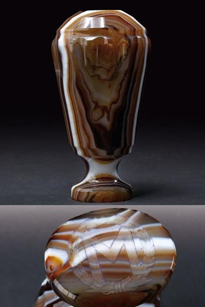 Mussolini, Sigillo in agata bandata con monogramma