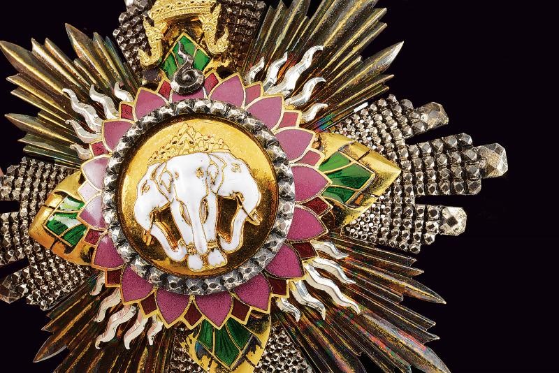 Ordine dell'Elefante Bianco, Placca di Gran Croce in argento, dorata e smaltata