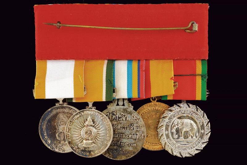 Medaglie commemorative thailandesi, Barretta con cinque decorazioni