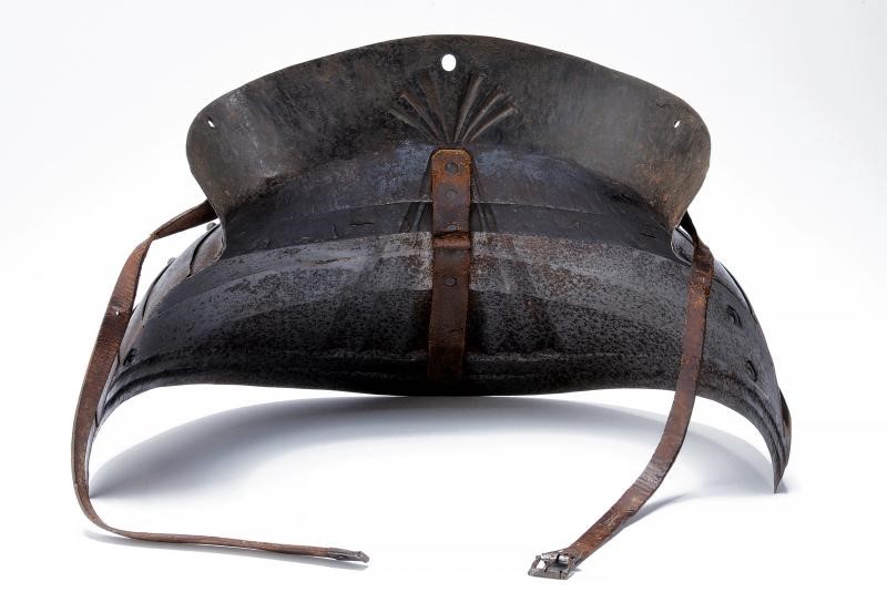Guardarene gotico con batticulo, Germania, XX secolo, 39 x 28 cm