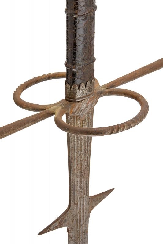 Spadona a due mani, lama dritta in ferro, altezza 162,5 cm