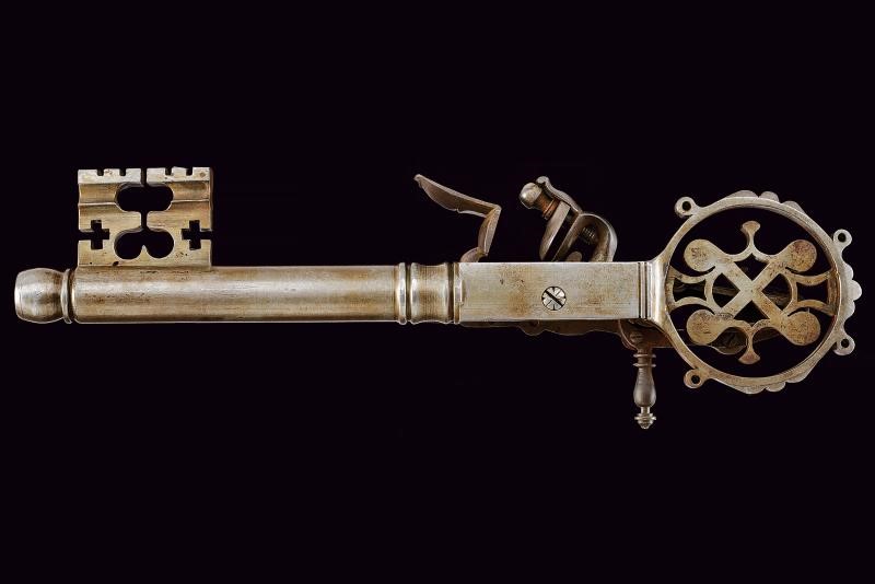 Bella chiave con pistola a pietra focaia, ferro, lunghezza 25 cm.