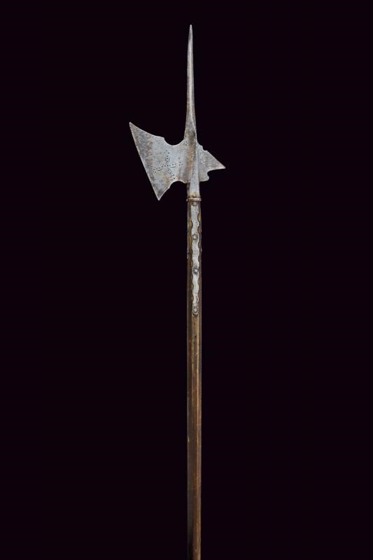 Alabarda tedesca con cuspide e decorazioni, altezza 234 cm