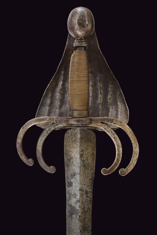 Spada a granchio pisana, tecnica toscana, lunghezza 86 cm.
