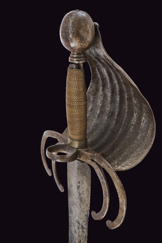 Spada a granchio pisana, tecnica toscana, lunghezza 86 cm.