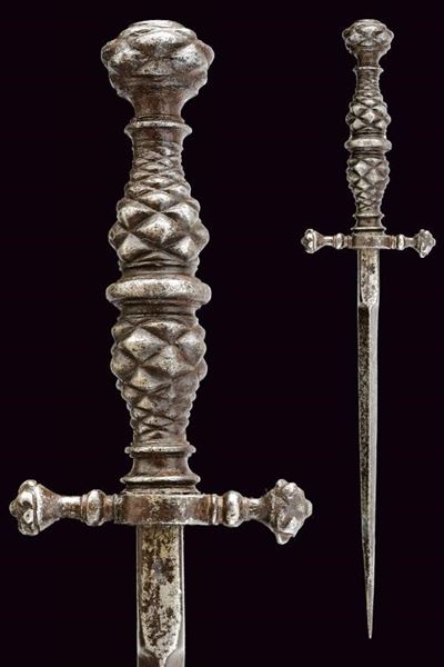 Stiletto, ferro decorato con intagli geometrici - Lunghezza 25,2 cm