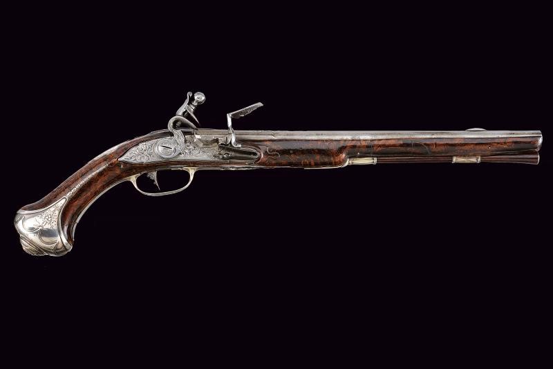 Corsetto, Pistola a pietra focaia con fornimenti in argento