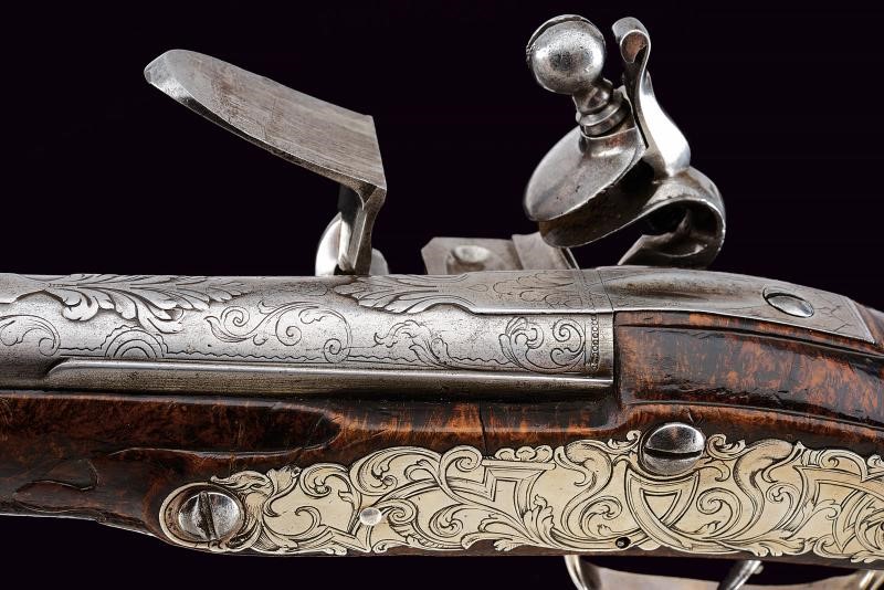 Corsetto, Pistola a pietra focaia con fornimenti in argento