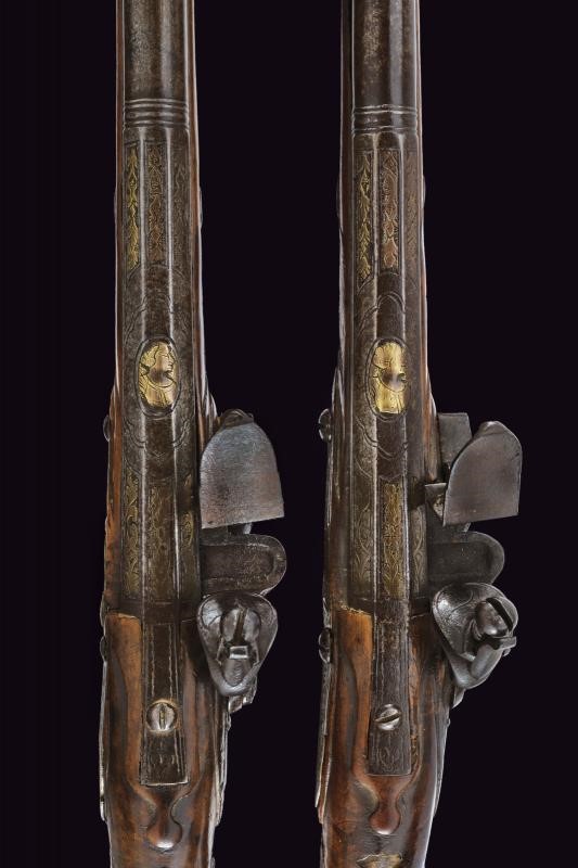 Paio di pistole a pietra focaia, Italia, lunghezza 46 cm