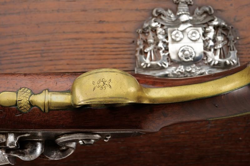 Cook, Paio di pistole a pietra focaia da ufficiale con custodia decorativa