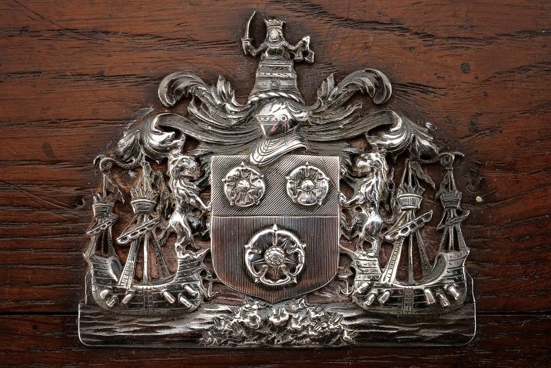 Cook, Paio di pistole a pietra focaia da ufficiale con custodia decorativa