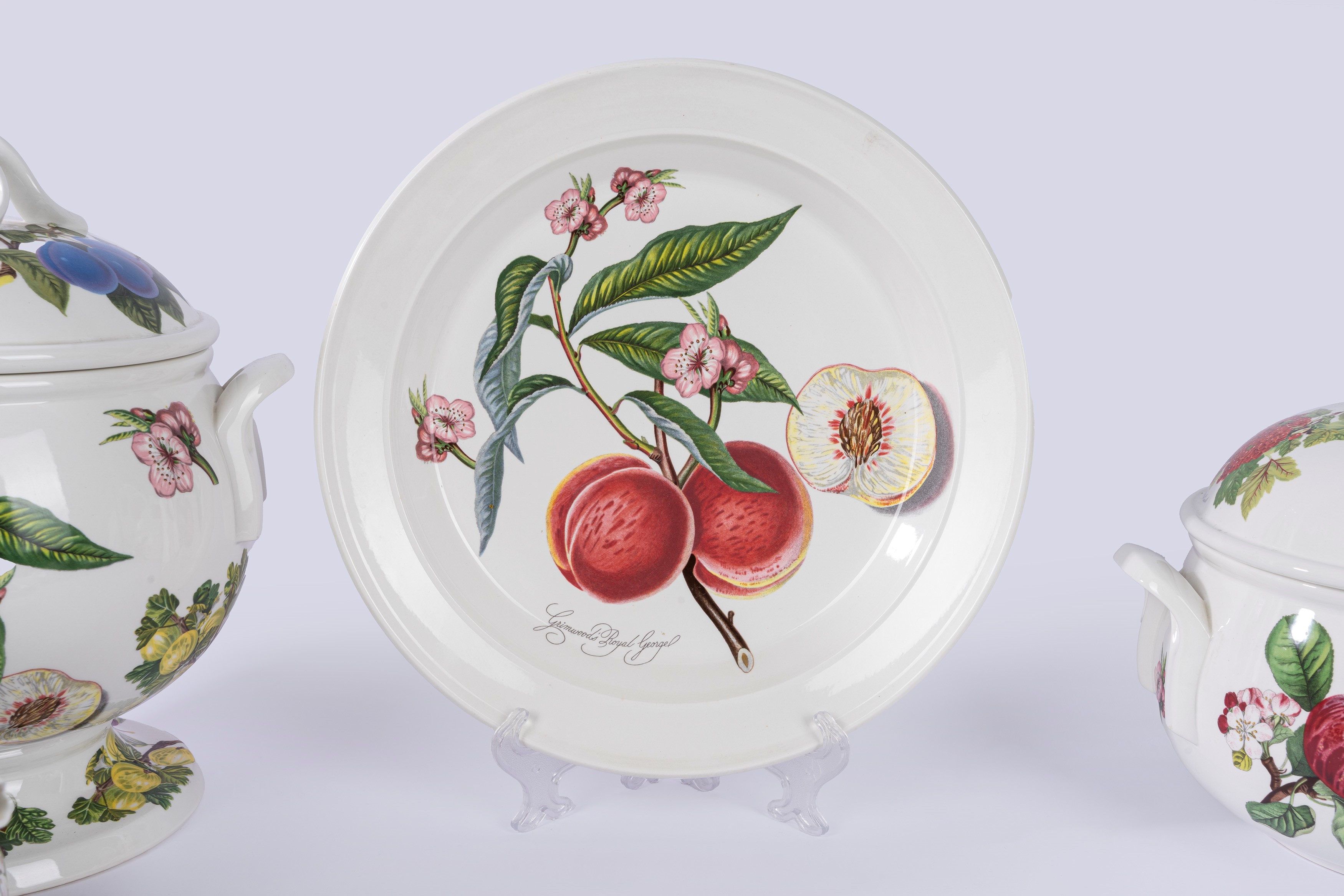 Portmeirion, Servizio in porcellana collezione Pomona, 73 pezzi, Inghilterra, secolo XX