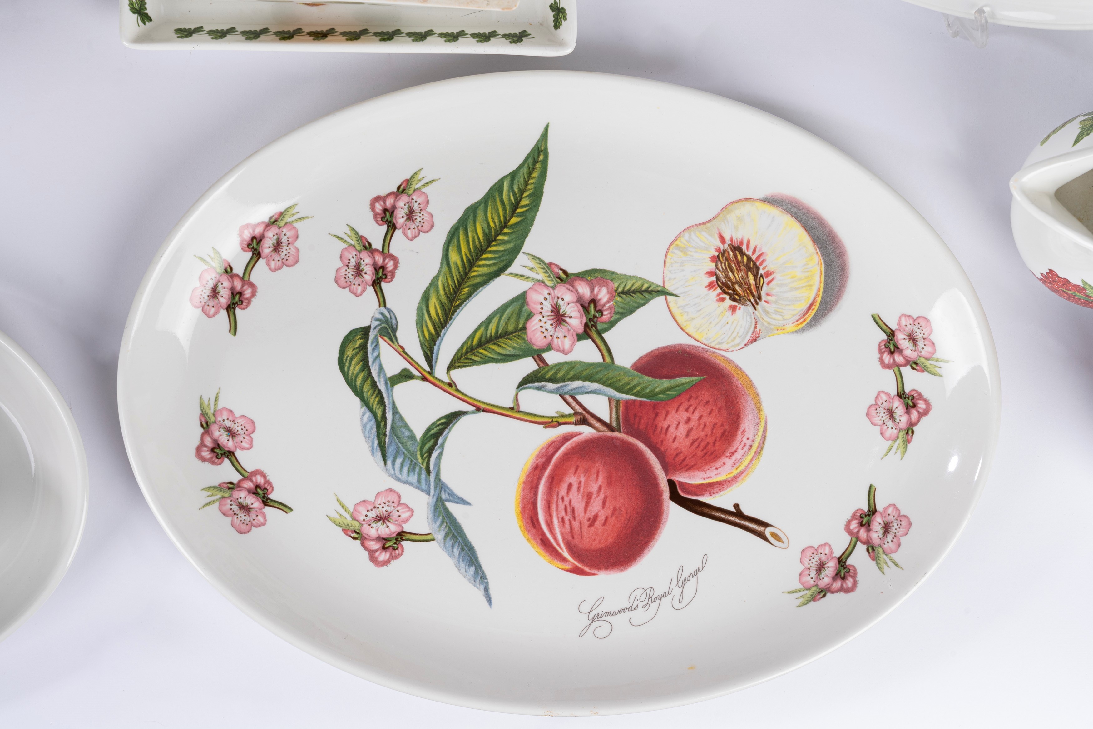 Portmeirion, Servizio in porcellana collezione Pomona, 73 pezzi, Inghilterra, secolo XX