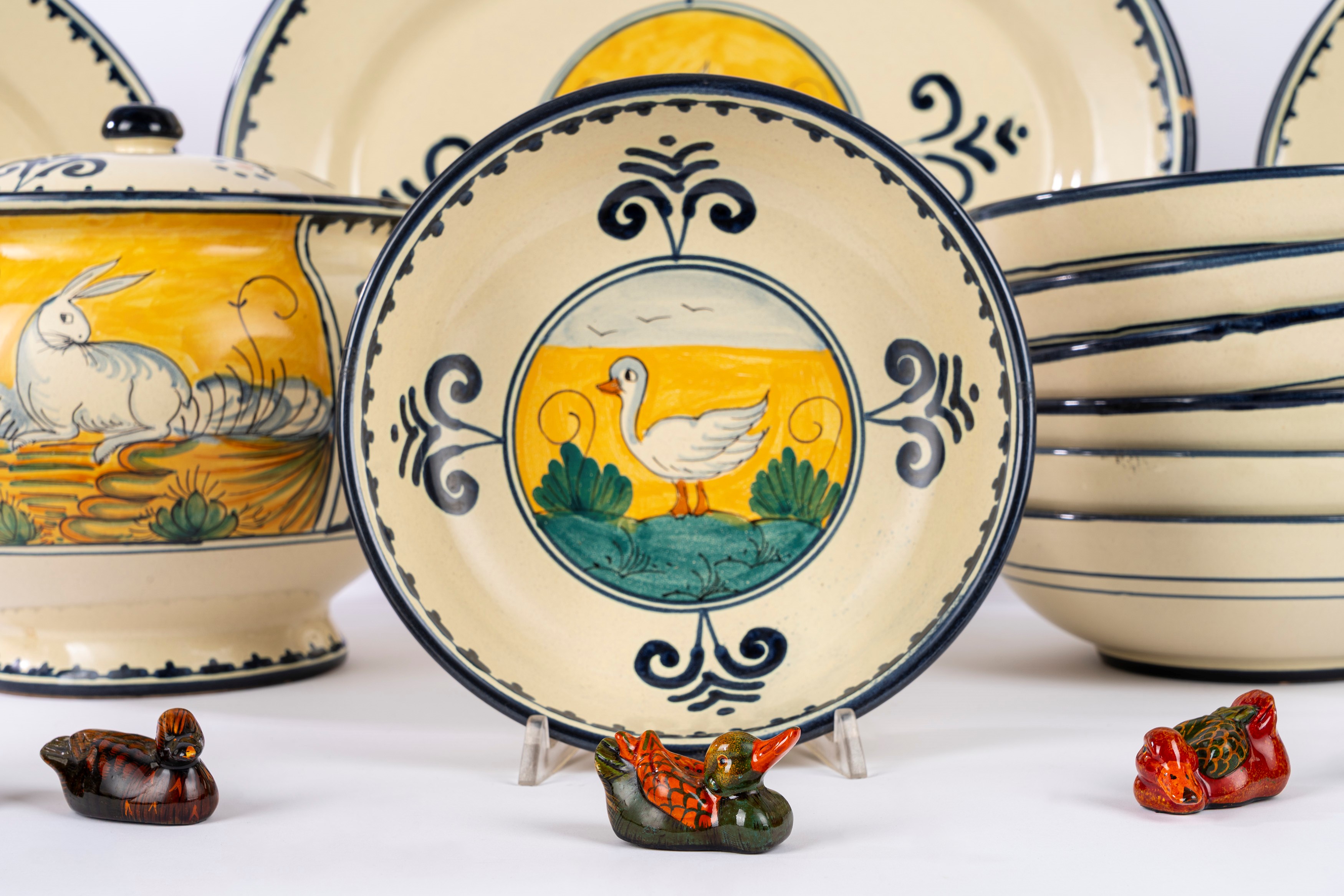 Servizio in Maiolica Policroma, Corso De' Fiori