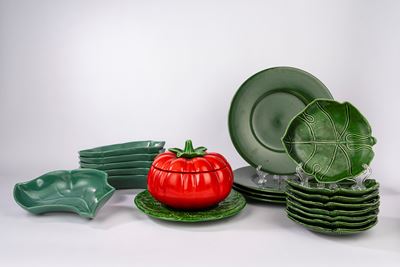 Servizio da panzanella in ceramica policroma, insalatiera a forma di pomodoro con coperchio e pia...