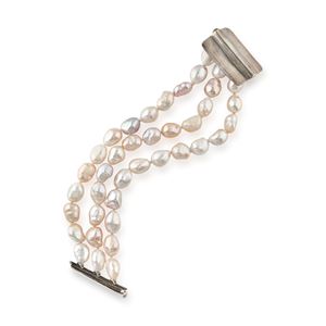 Bracelet with pearls