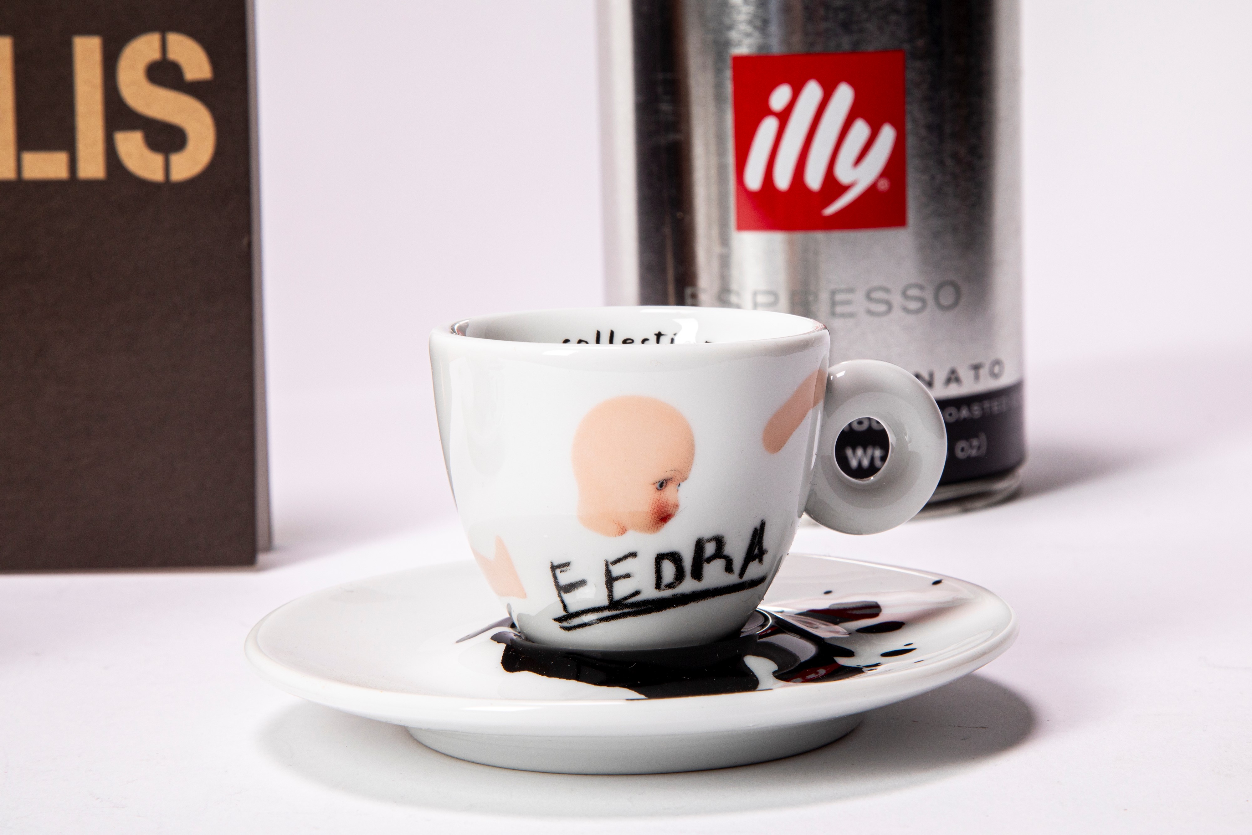 Set di quattro tazzine da espresso, edizione Illycaffè “Illy Collection”, numerate e firmate.