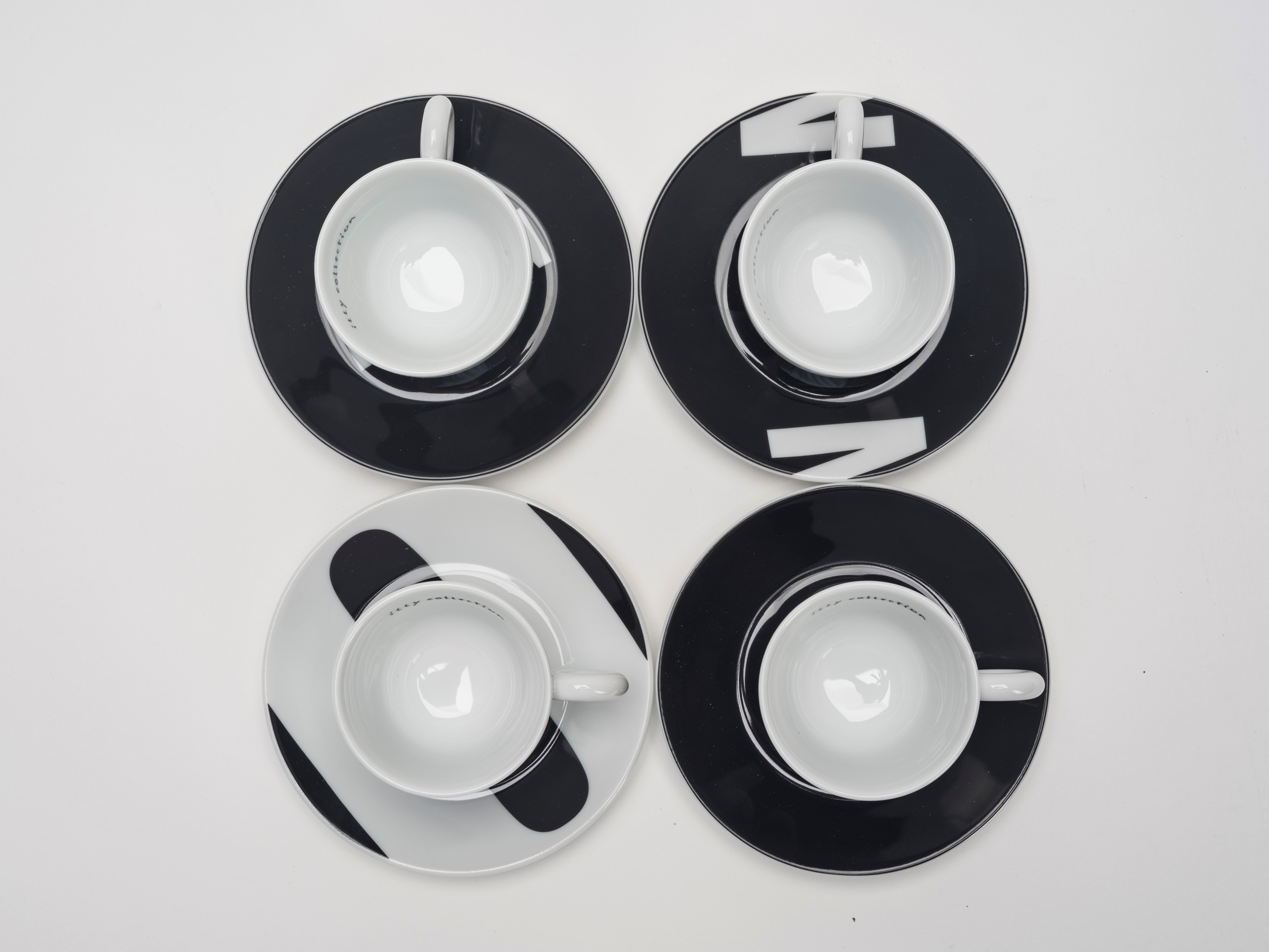 Haim Steinbach, Set di quattro tazzine d’autore “NON”, Rosenthal per Illy Collection