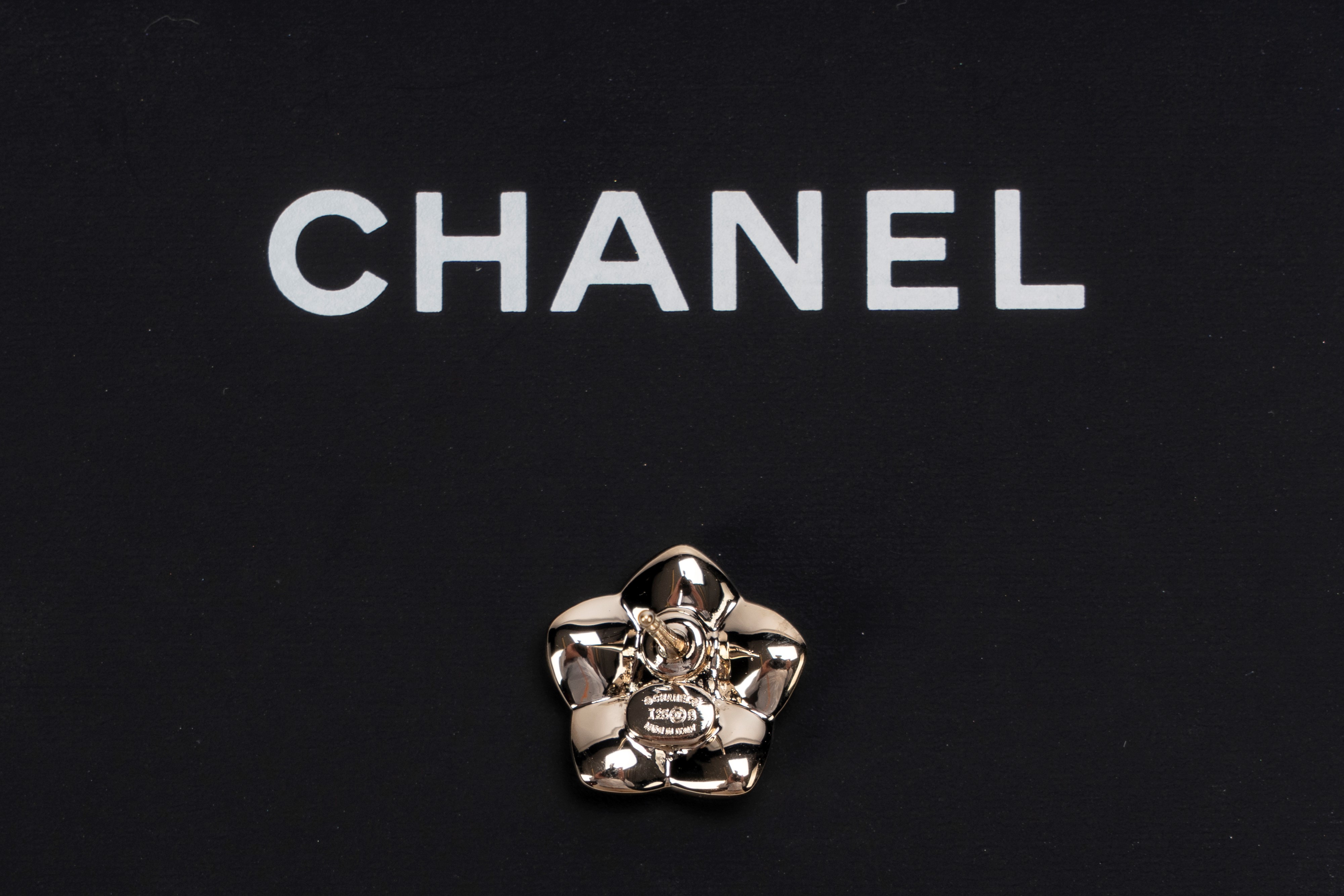 Lotto di tre orecchini