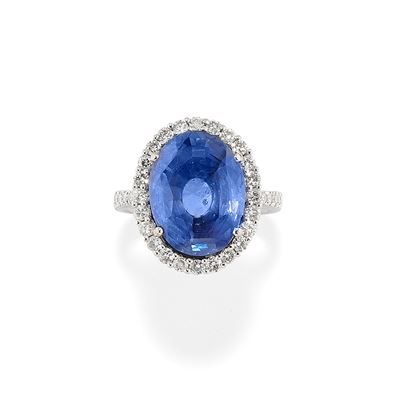 Anello in oro bianco 18k con zaffiro Ceylon (no heat) e diamanti