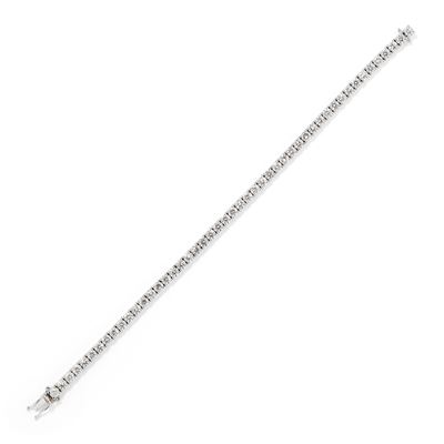 Bracciale tennis, in oro bianco 18k interamente decorato con diamanti taglio brillante