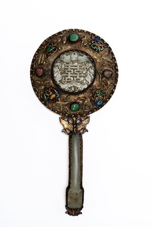 Specchio in bronzo dorato e giada, pietre dure e smalti, Cina, tarda dinastia Qing / periodo della Repubblica