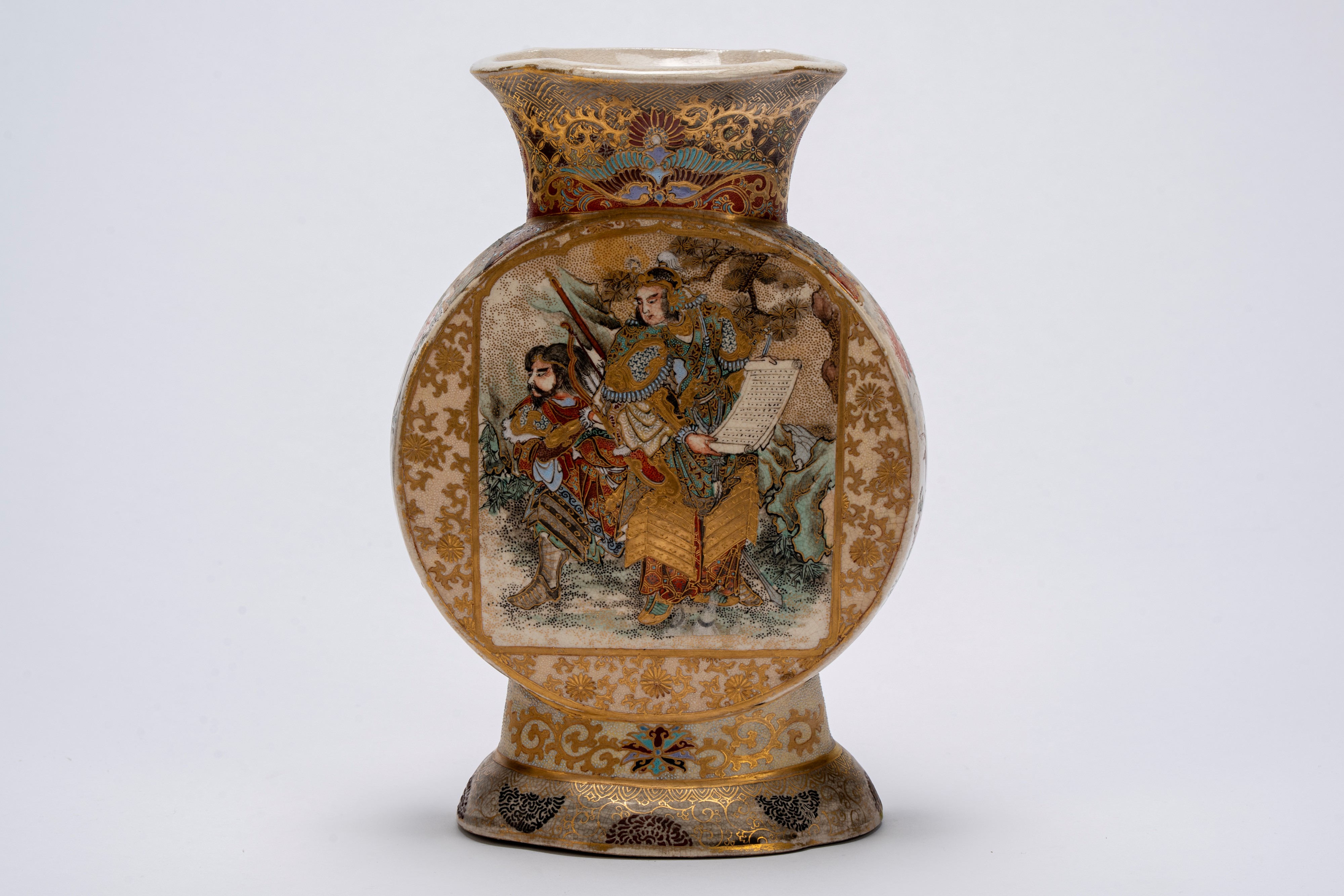 Bel vaso "moon flask" (tsuki-tsubo) Satsuma, periodo Meiji, ca. 1880–1890.