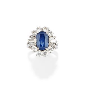Anello con zaffiro