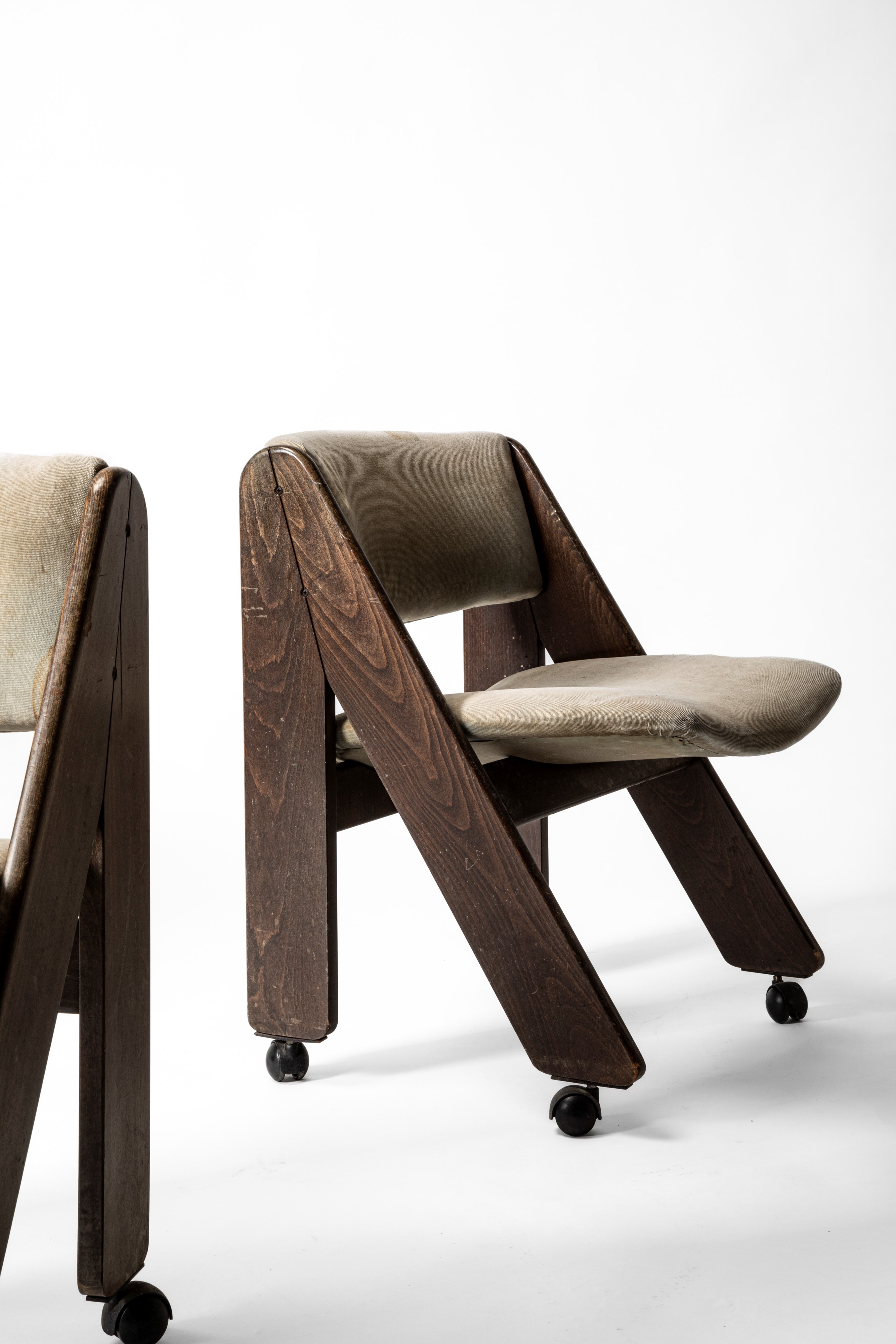 Set di otto sedute imbottite