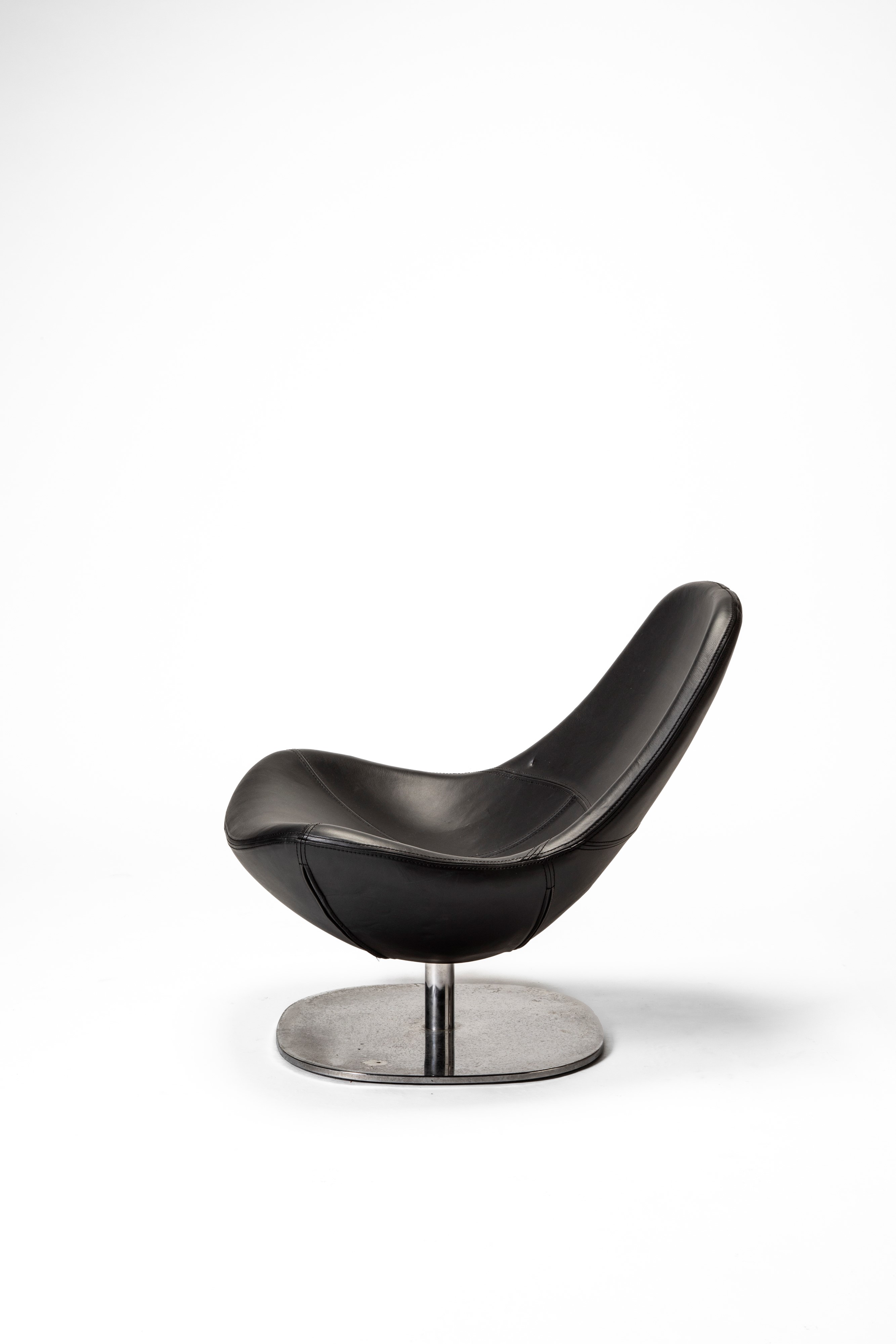 Carl Öjerstam - Poltrona modello 'Tirup', pelle e metallo cromato, 2007