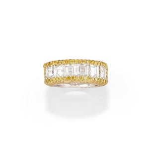 Anello con diamanti