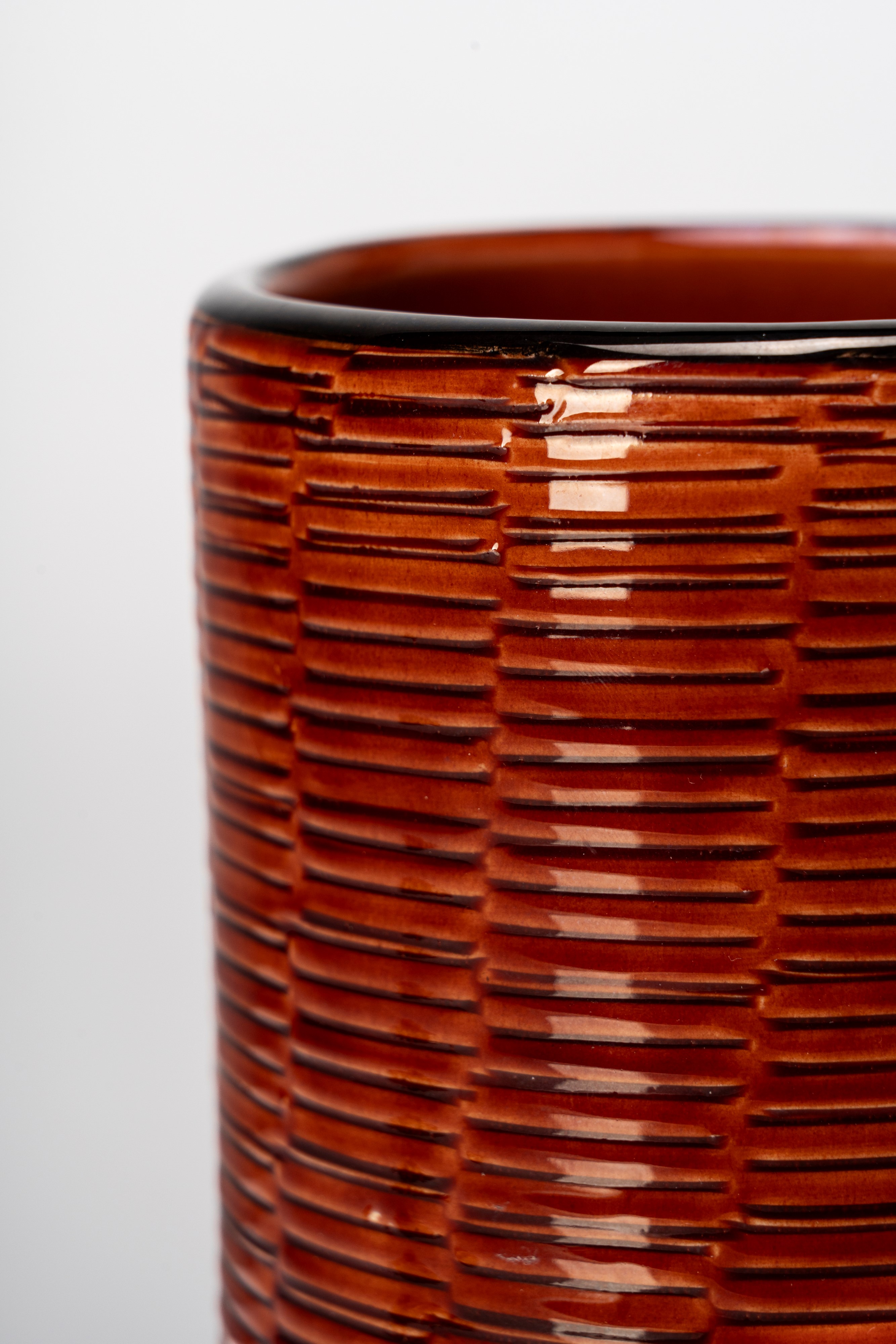 Contenitore con coperchio