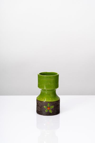 Piccolo vaso verde con decoro floreale, ceramica smaltata