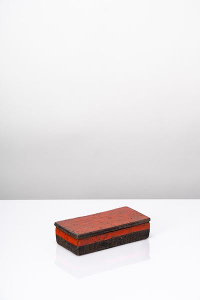 Scatola con coperchio in ceramica smaltata