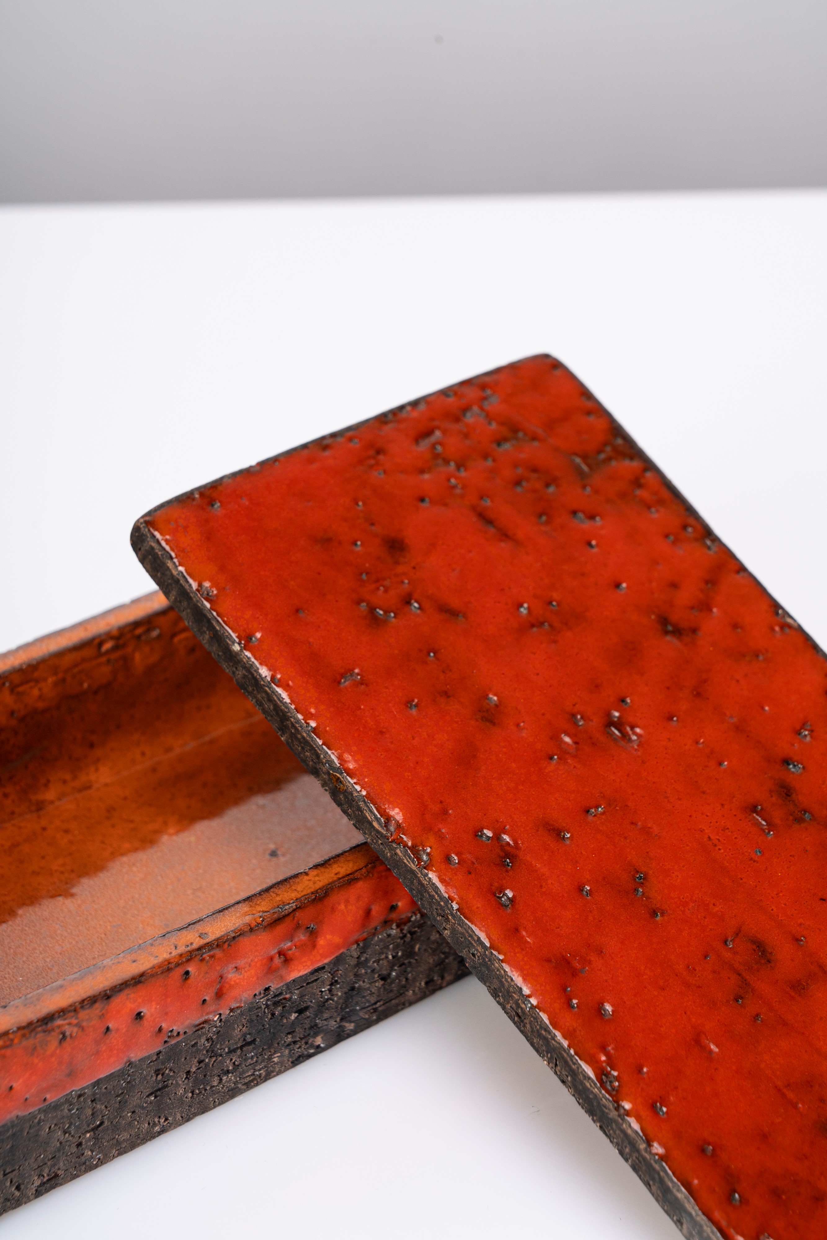 Aldo Londi - Scatola con coperchio in ceramica smaltata