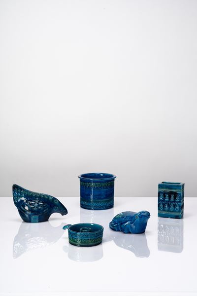 Gruppo di cinque ceramiche della serie “Rimini Blu”