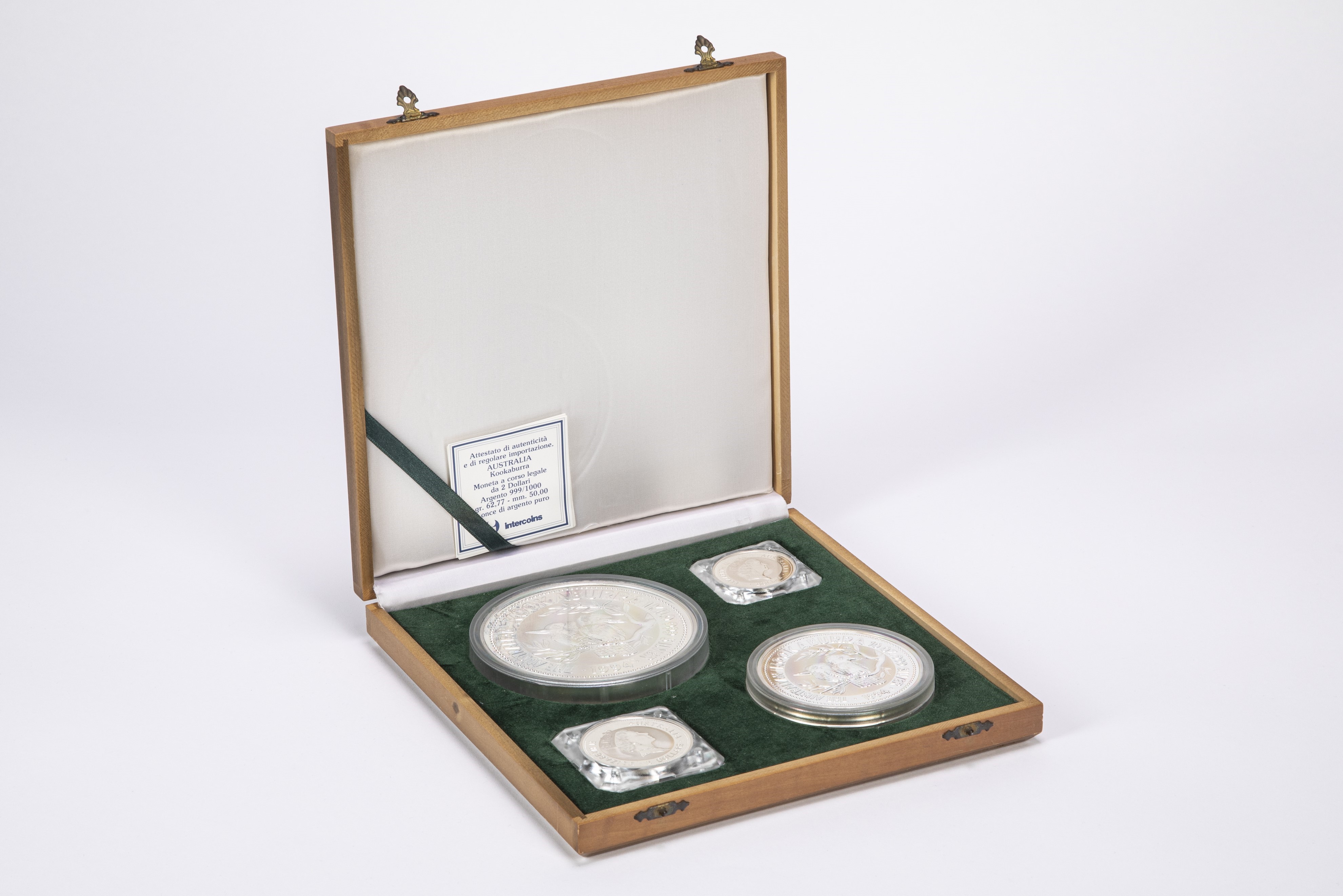 Cofanetto contenente il set di 4 monete "The Australian Kookaburra", 1994.