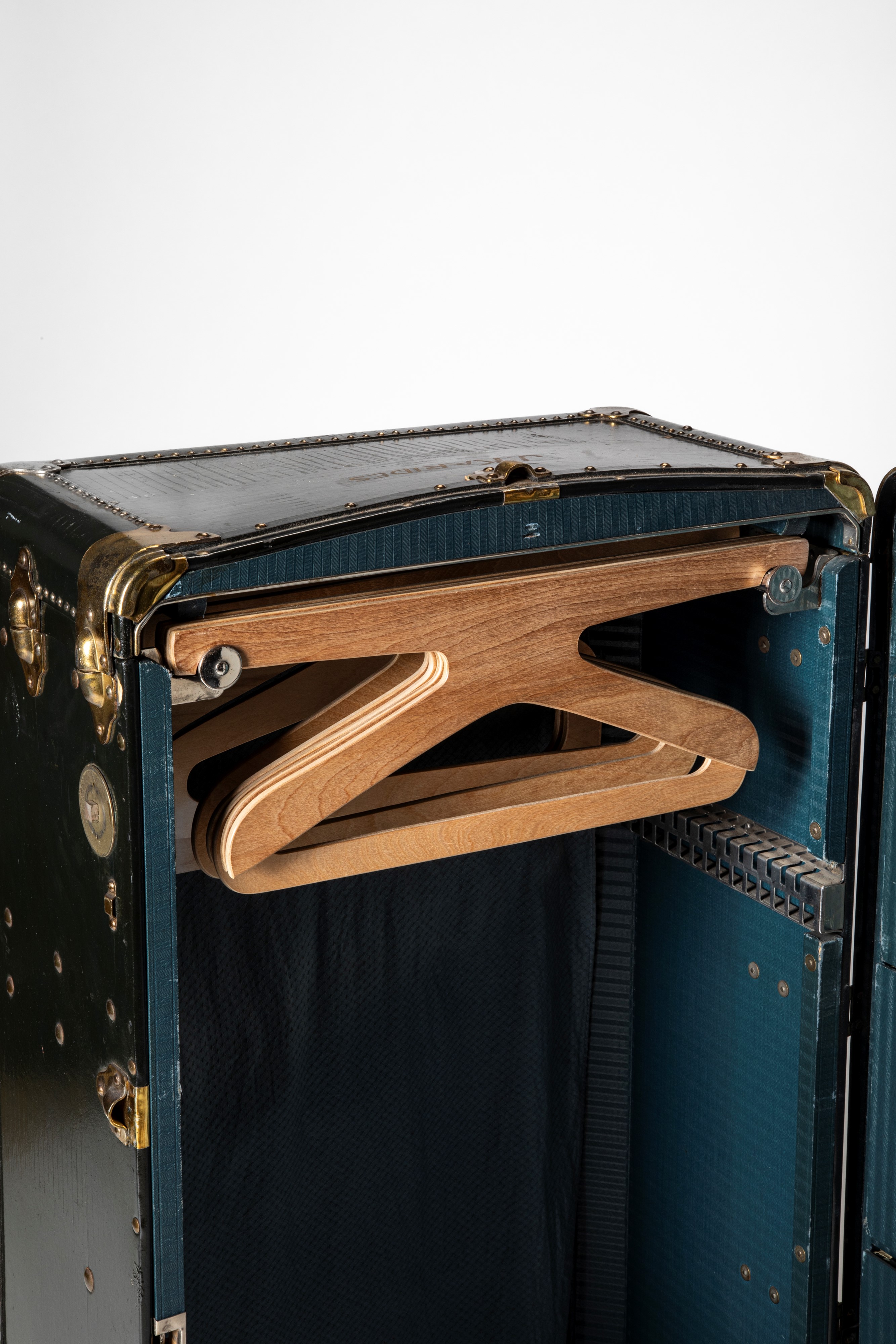 The Oshkosh Trunk Company. Baule Guardaroba da Viaggio. Inizio Secolo XX