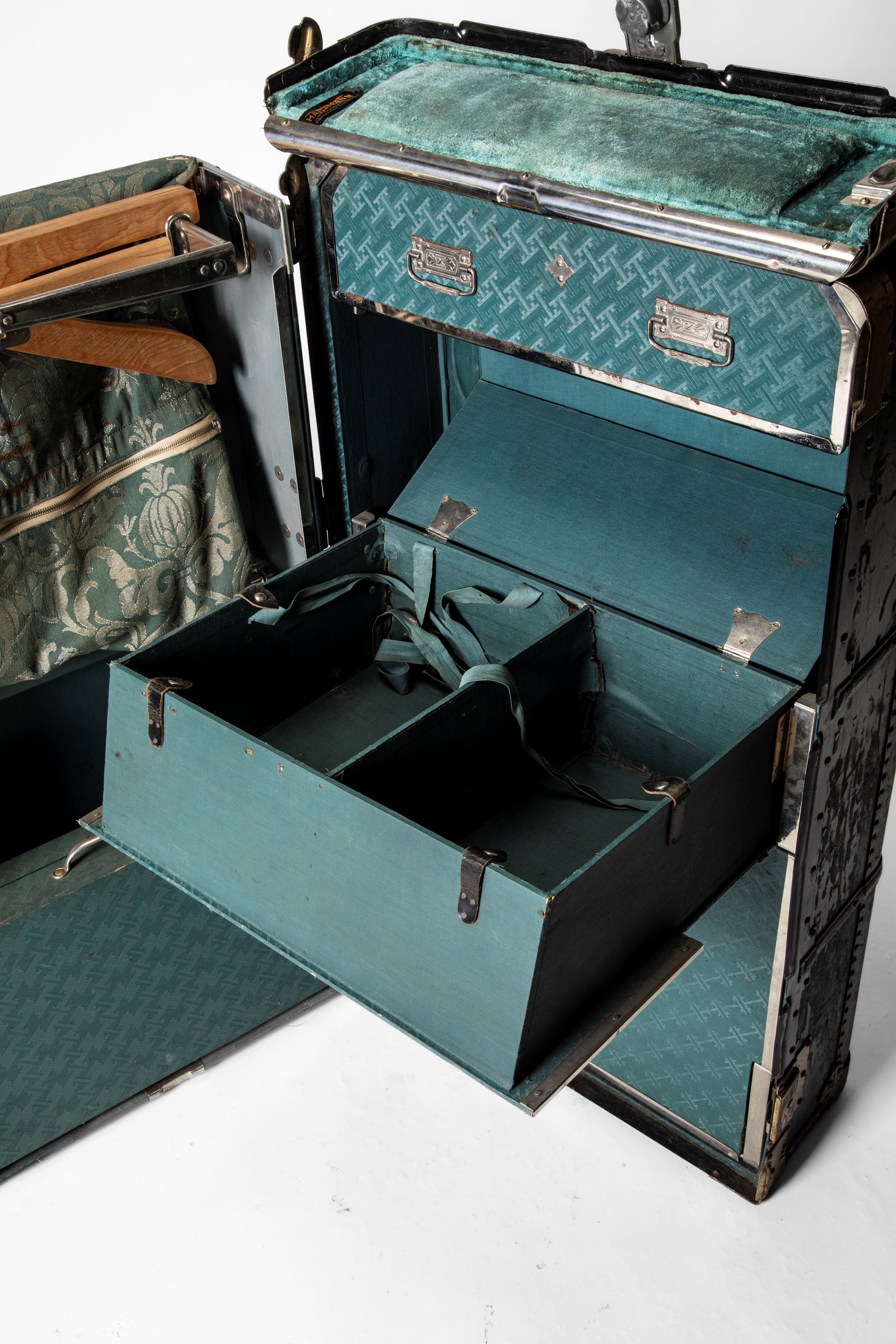 Hartmann. Baule Guardaroba da Viaggio. XX Secolo