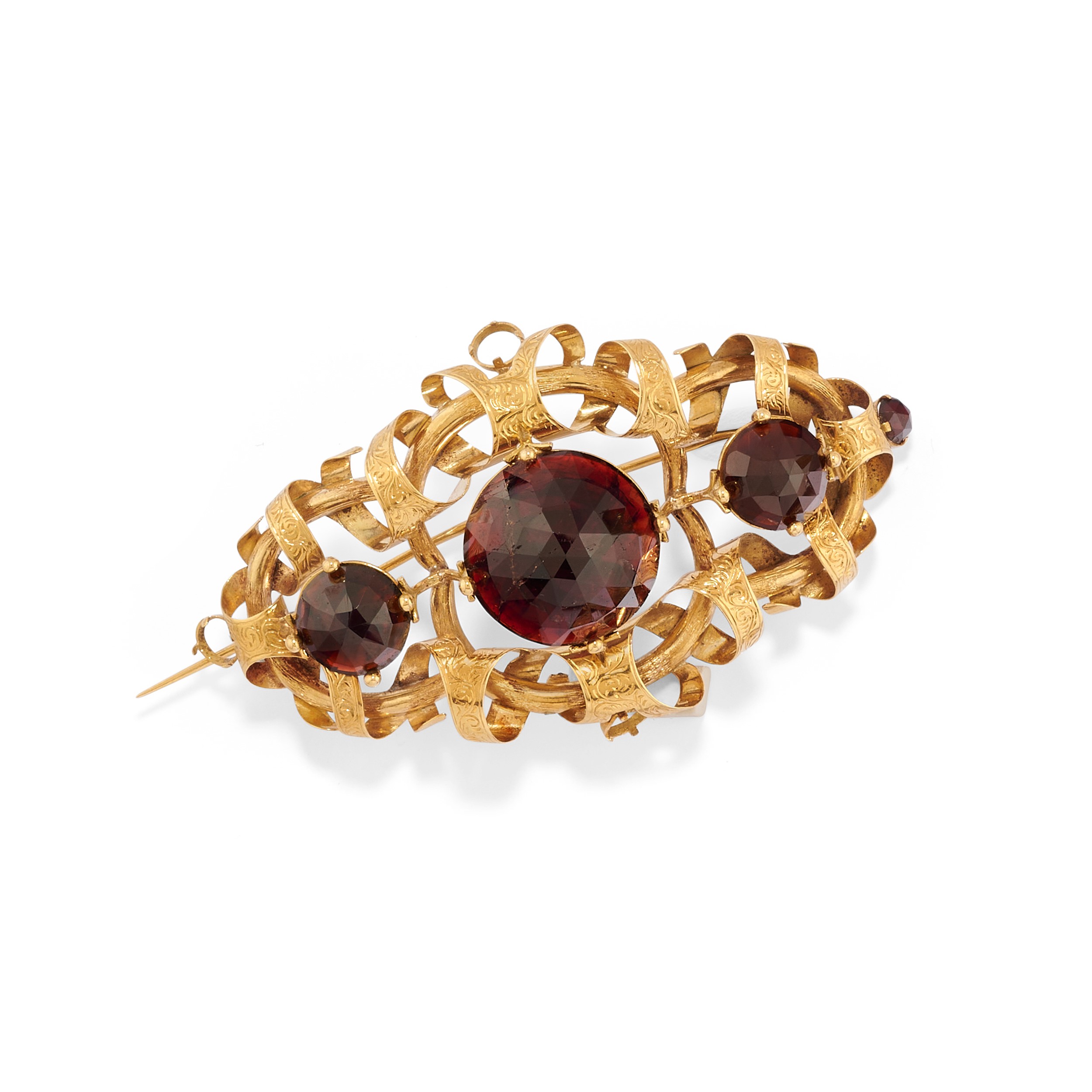 Demi-parure, bracciale e spille in oro giallo 18k con granati, fine XIX - inizi XX secolo
