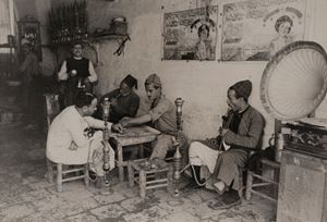 Senza titolo (Aleppo, interno di caff&egrave; arabo)